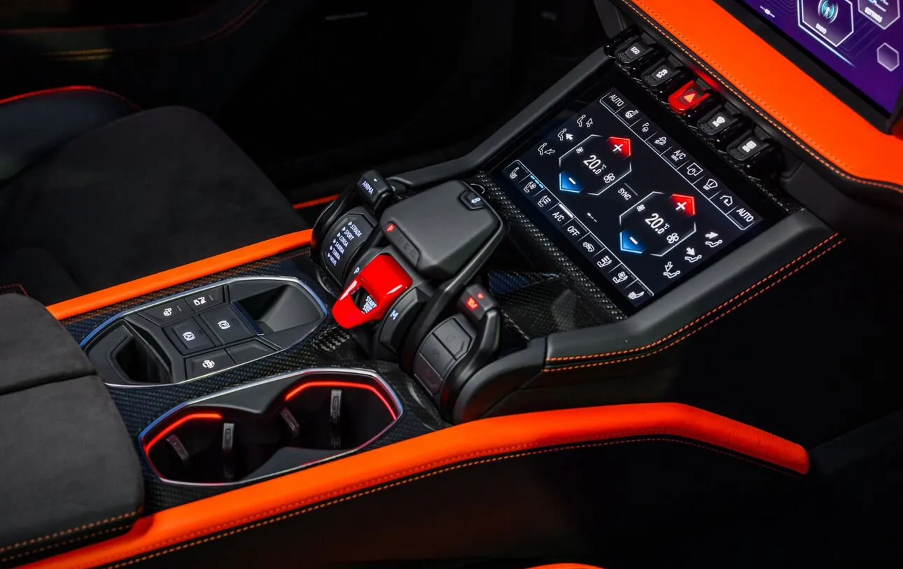 Lamborghini Urus, I Рестайлинг 2025 фото 4