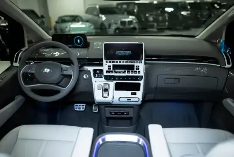 Hyundai Staria, I 2023 — миниатюра 2
