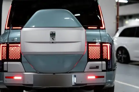 BYD Yangwang U8, I 2023 — миниатюра 9