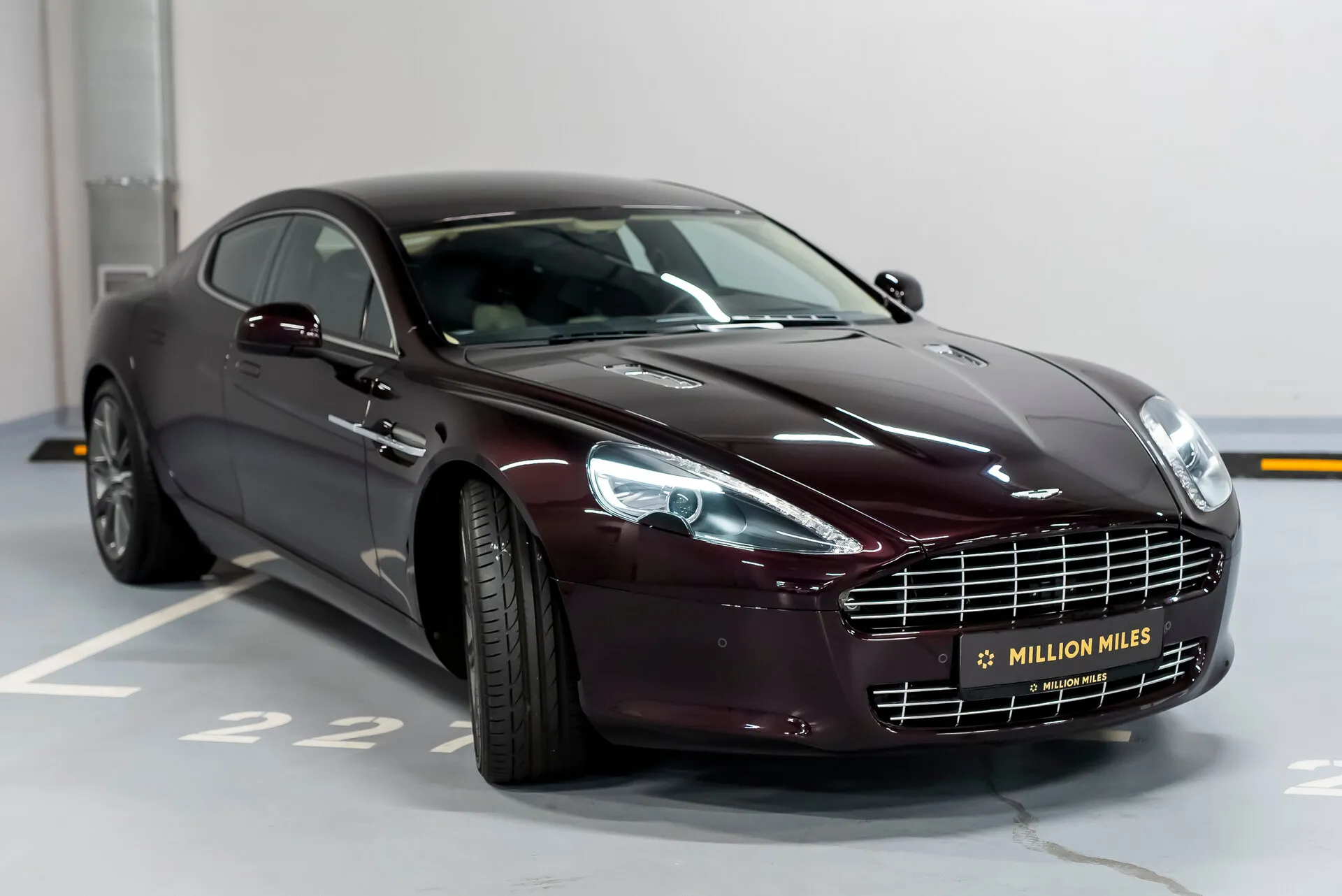 Aston Martin Rapide, I 2012 фото 10