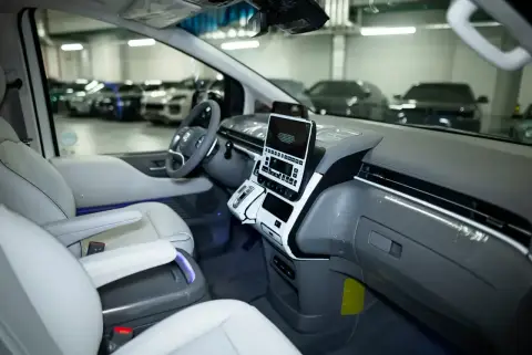 Hyundai Staria, I 2023 — миниатюра 5