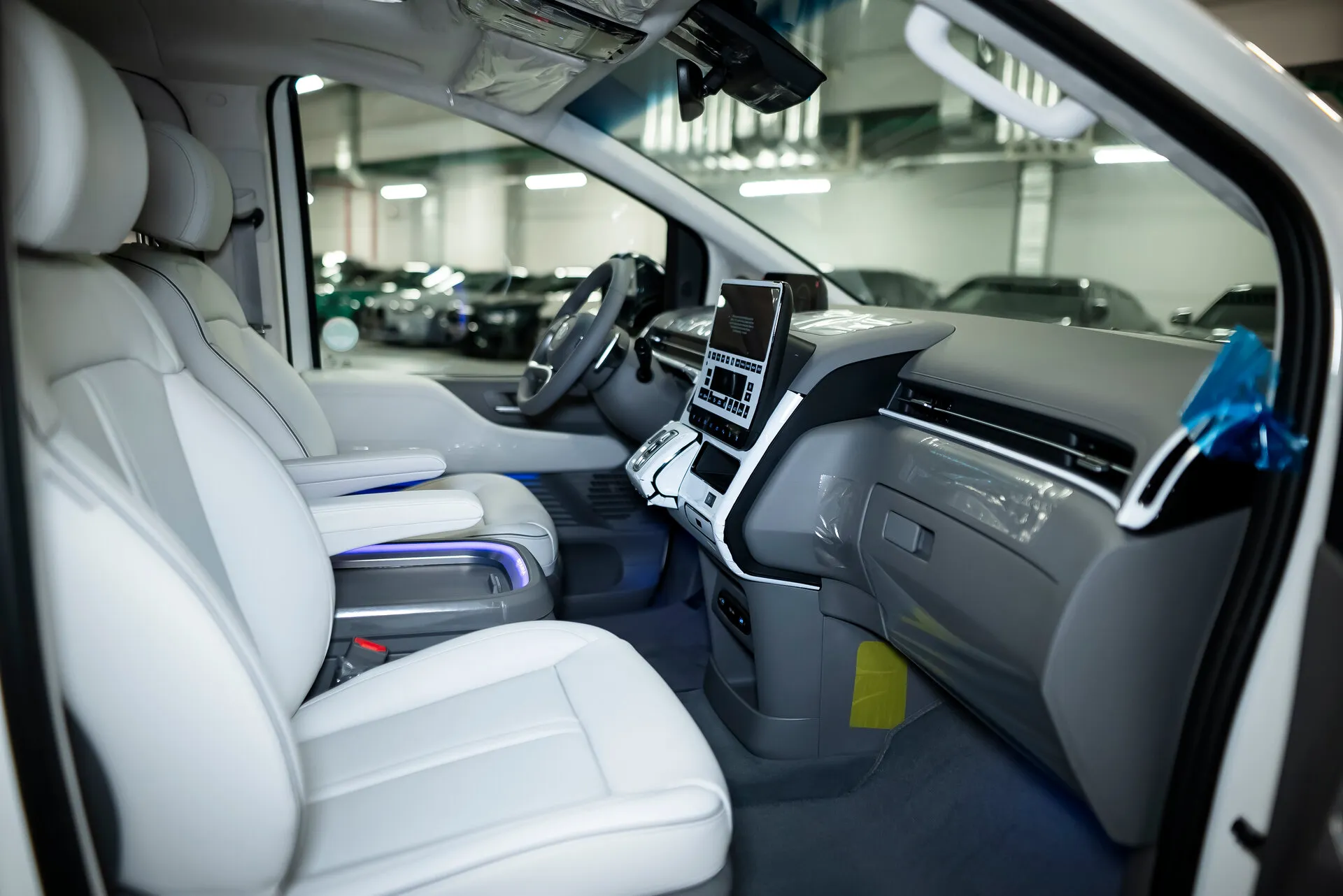 Hyundai Staria, I 2023 фото 8