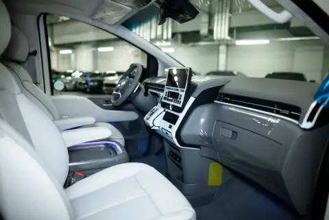 Hyundai Staria, I 2023 — миниатюра 9