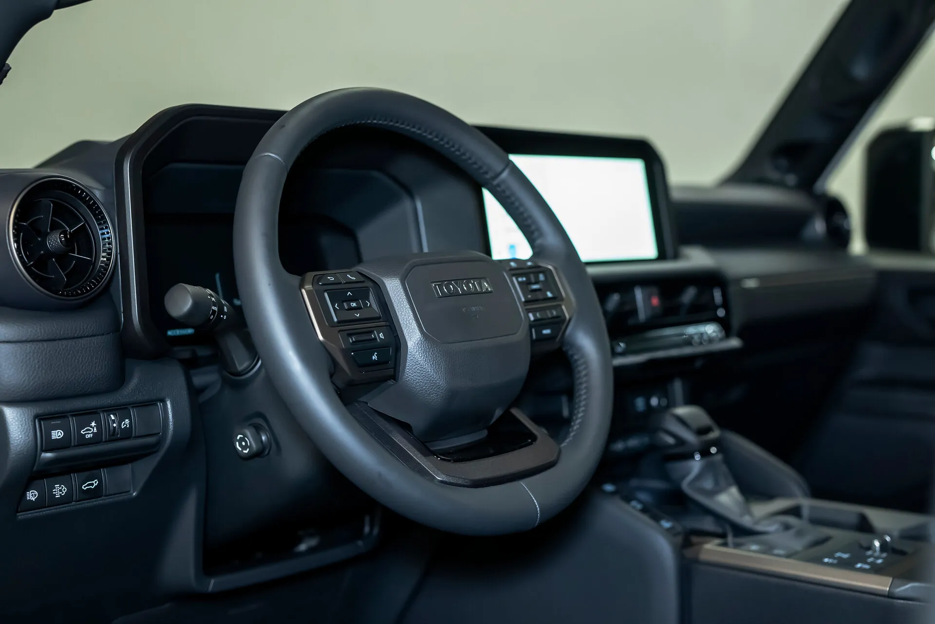 Toyota Land Cruiser Prado, 250 Series 2024 фото 7