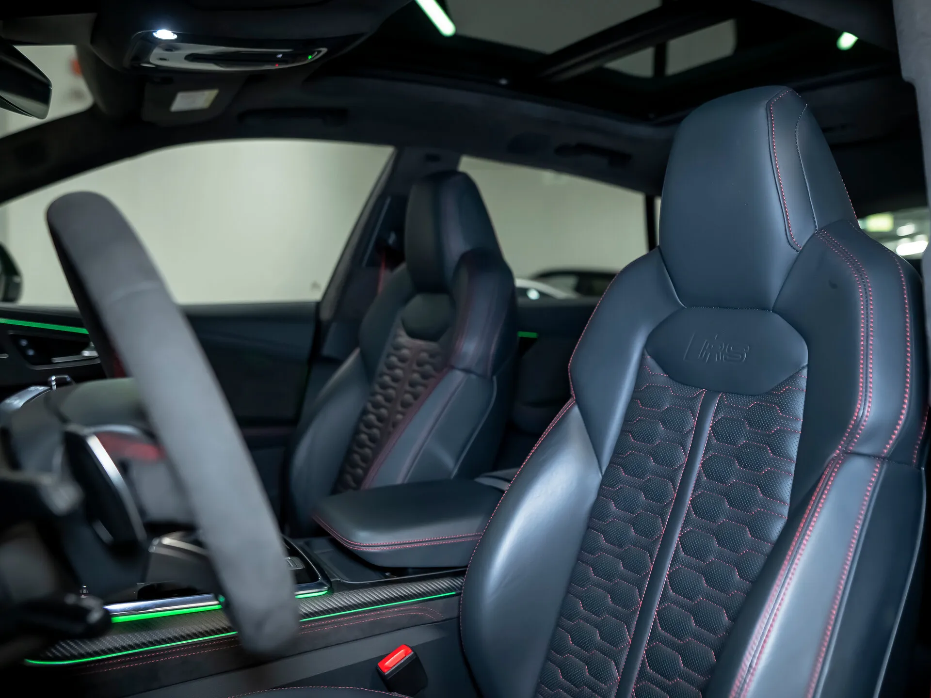 Audi RS Q8, I 2021 фото 3
