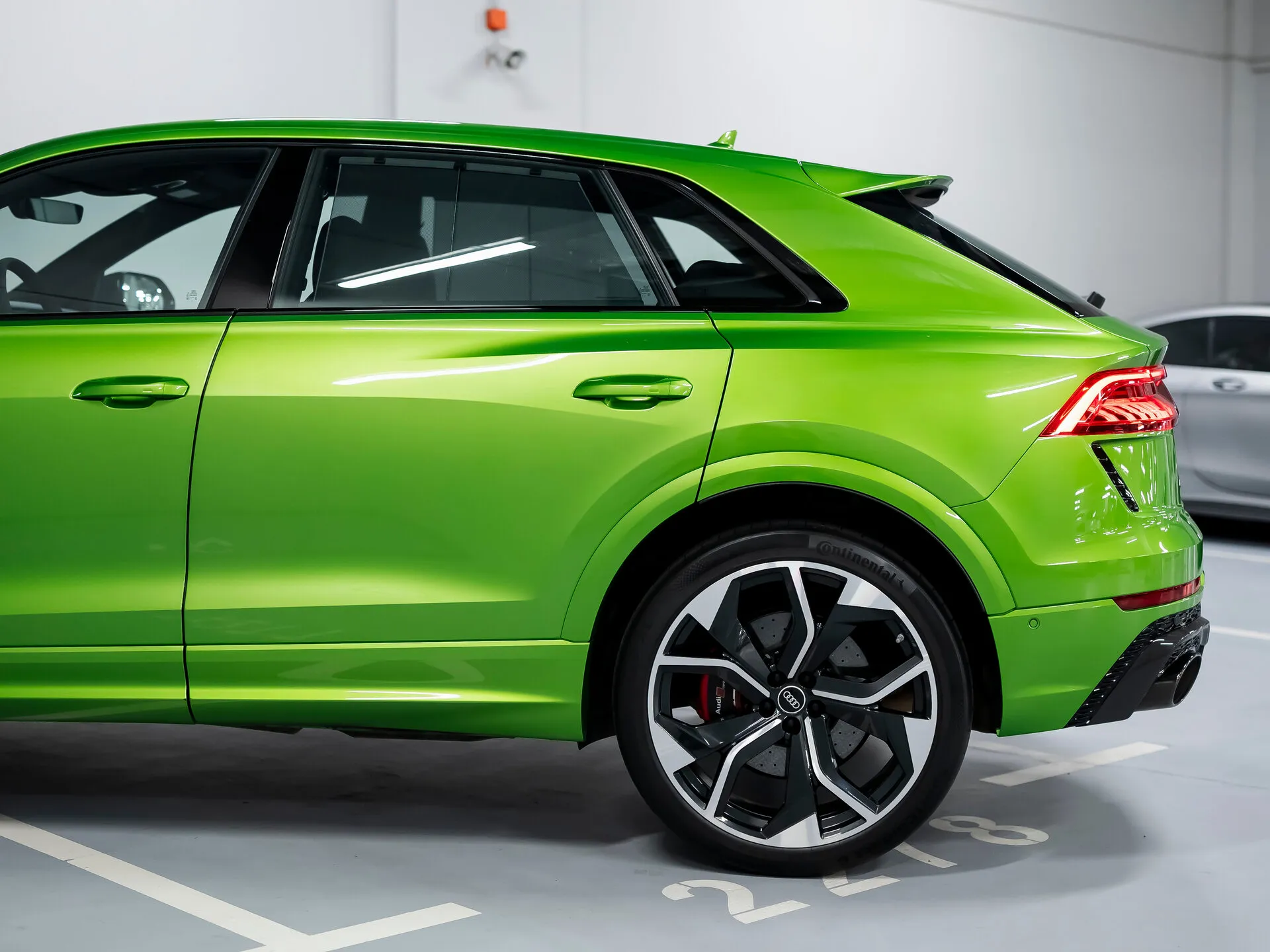 Audi RS Q8, I 2021 фото 5