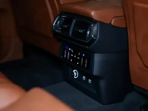 Lamborghini Urus, I 2021 — миниатюра 3
