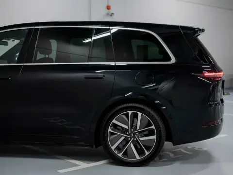 Li Auto L9, I Рестайлинг 2024 — миниатюра 2