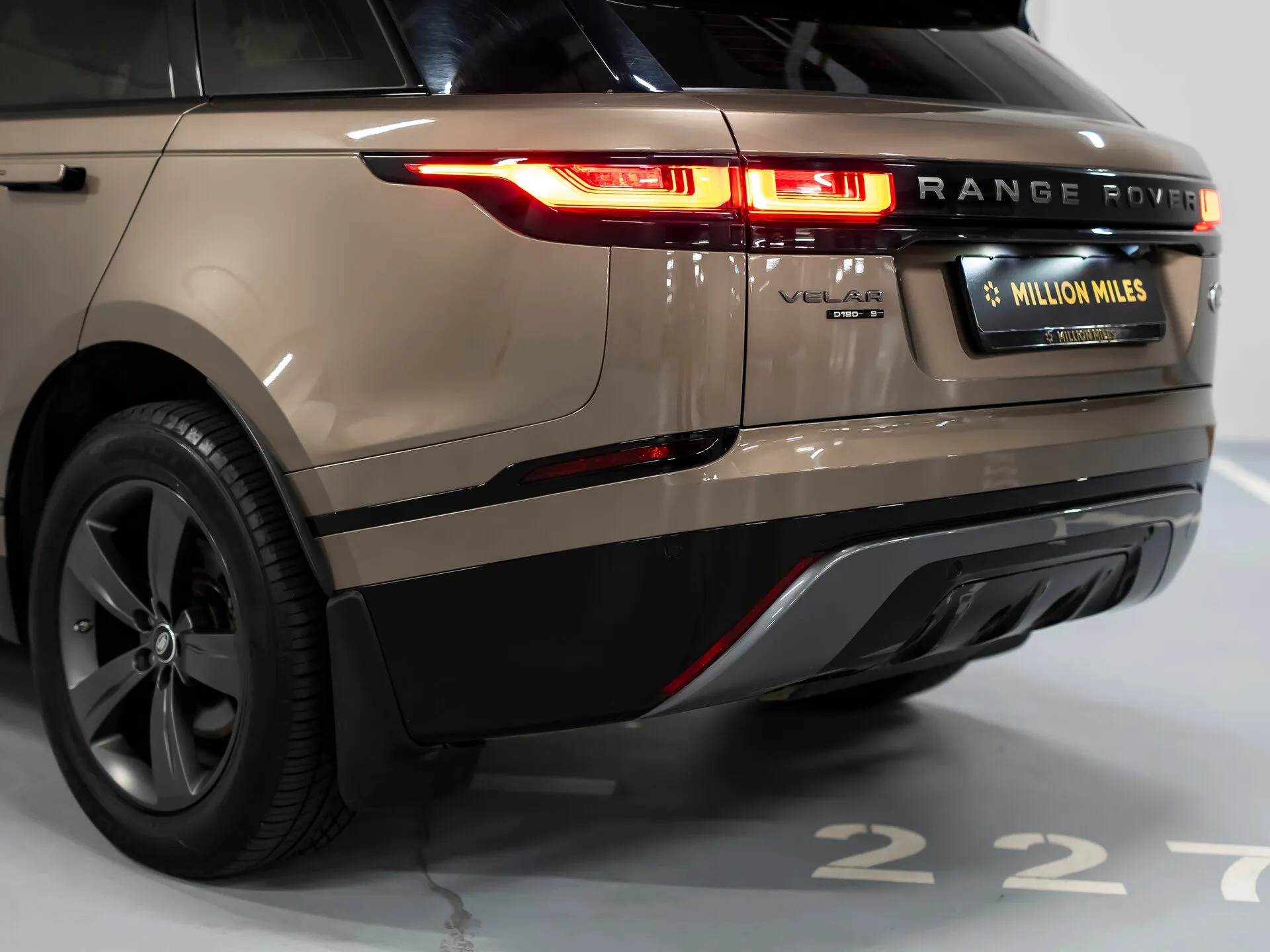 Land Rover Range Rover Velar, I 2018 фото 2