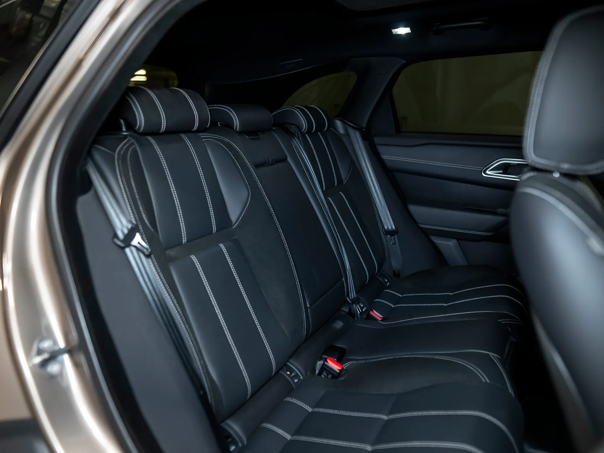 Land Rover Range Rover Velar, I 2018 фото 6