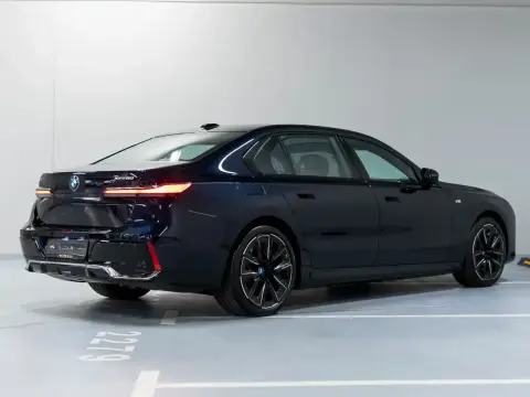 BMW I7, I (G70) 2022 — миниатюра 3