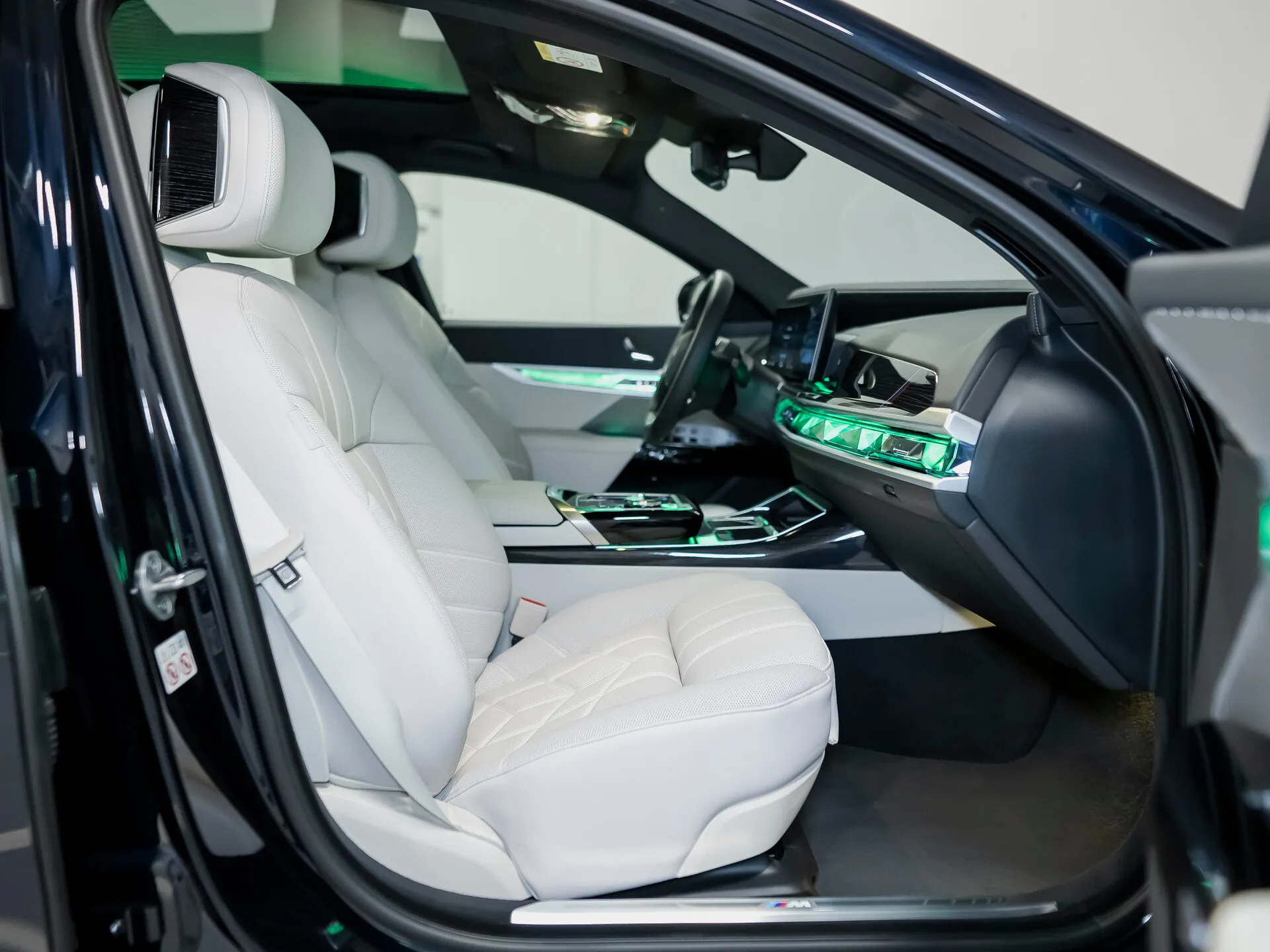 BMW I7, I (G70) 2022 фото 7