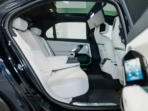 BMW I7, I (G70) 2022 — миниатюра 8
