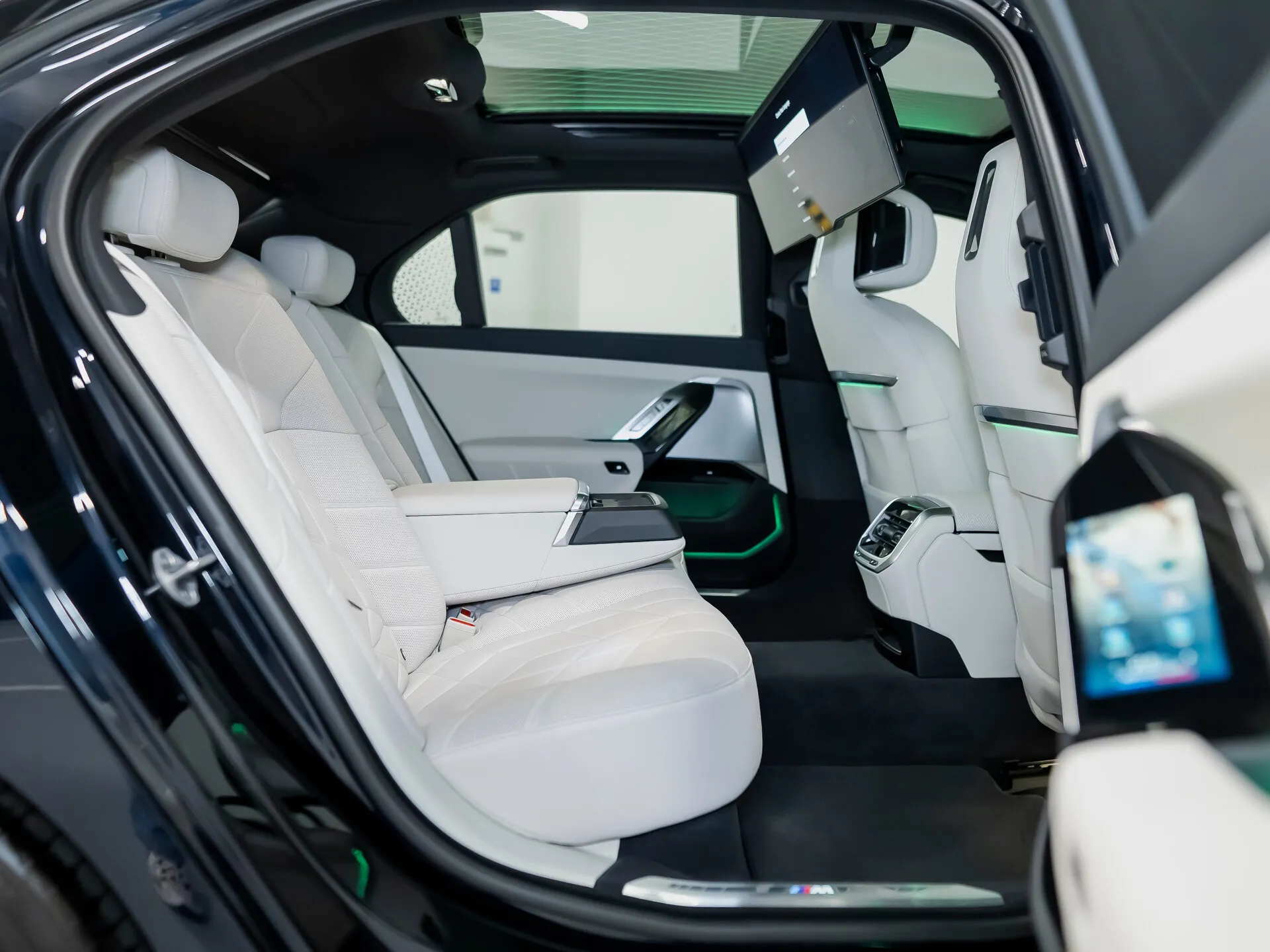 BMW I7, I (G70) 2022 фото 9