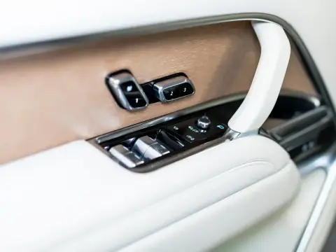 Land Rover Range Rover, V 2023 — миниатюра 9