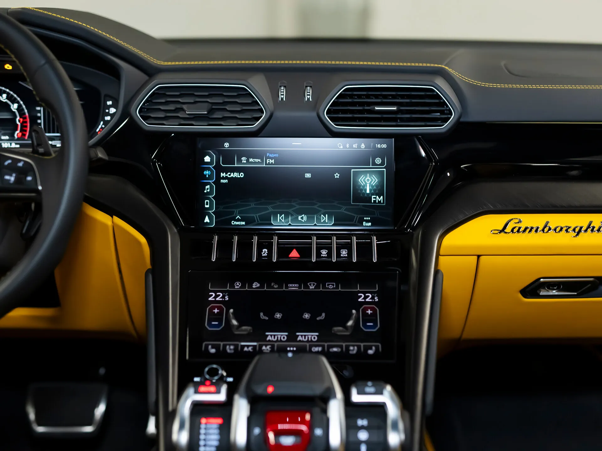 Lamborghini Urus, I 2022 фото 7