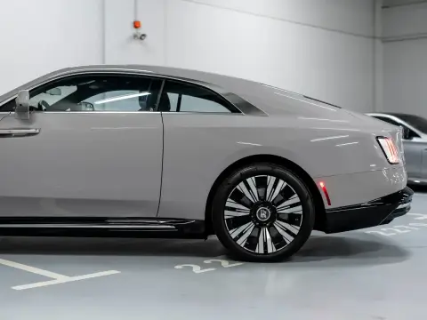 Rolls-Royce Spectre, I 2024 — миниатюра 8