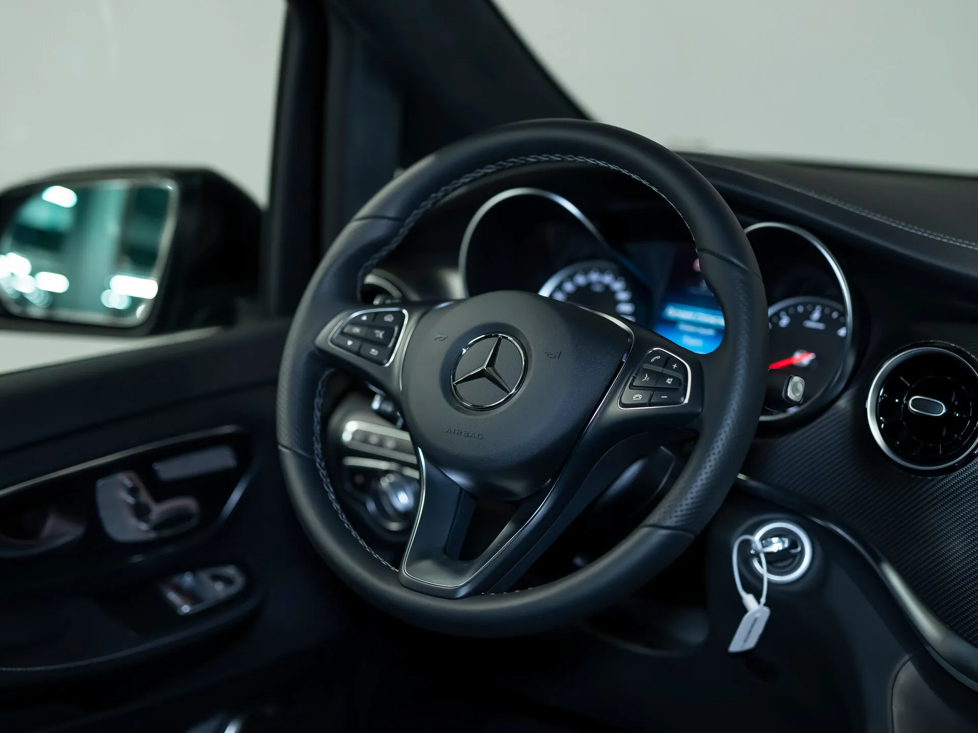 Mercedes-Benz V-Класс, Iii (W447) Рестайлинг 2023 фото 6