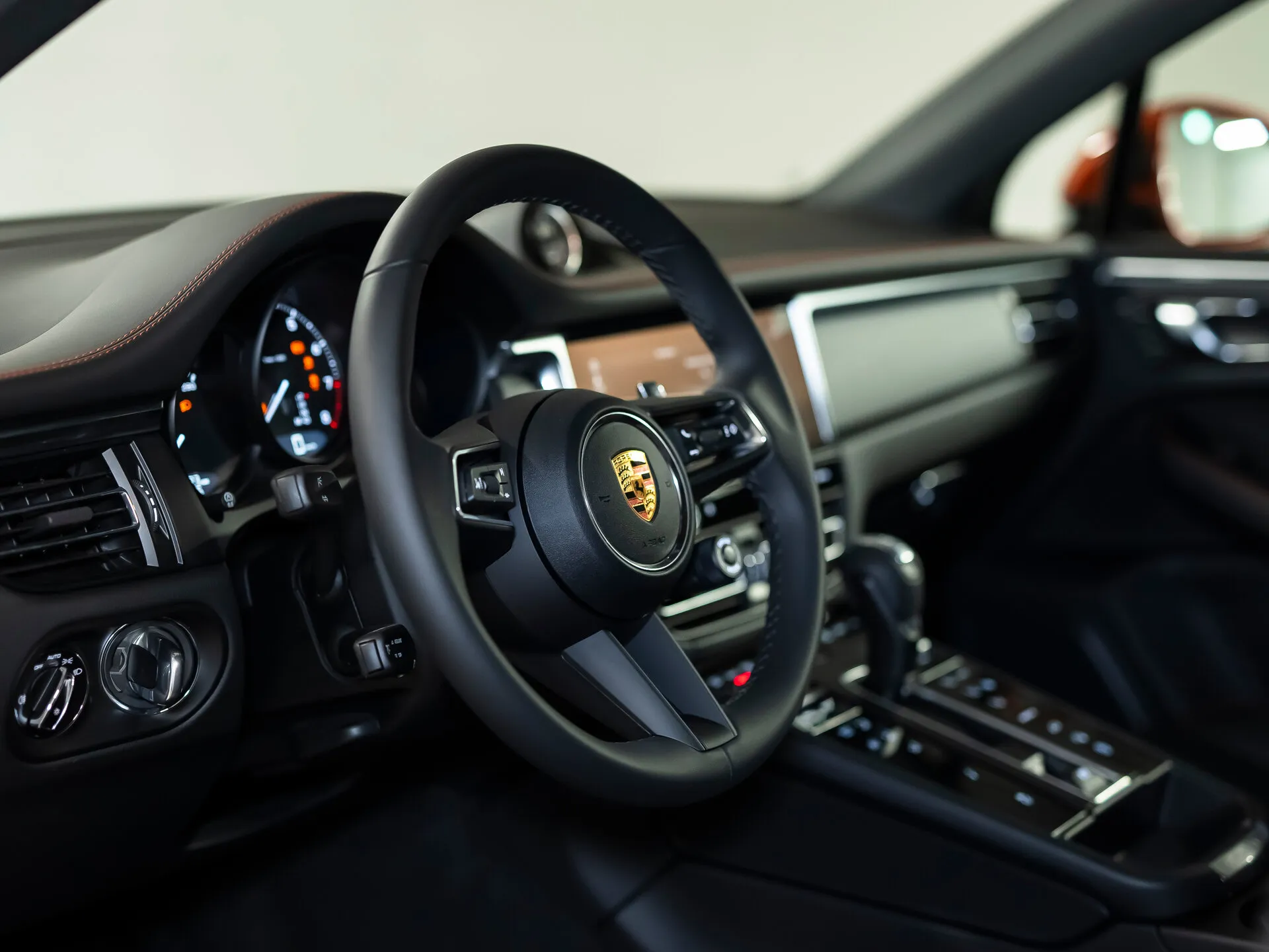Porsche Macan, I Рестайлинг 2 2024 фото 2