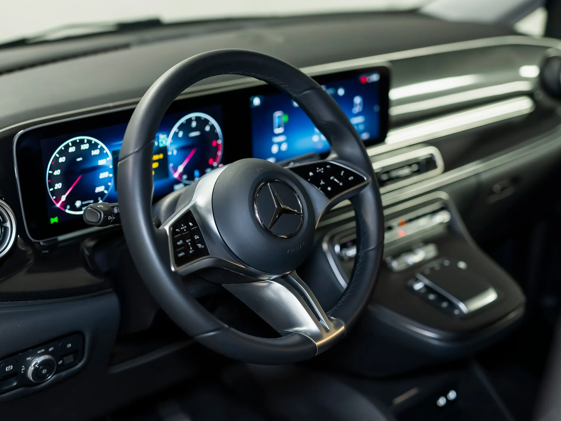 Mercedes-Benz V-Класс 300, Iii (W447) Рестайлинг 2 2024