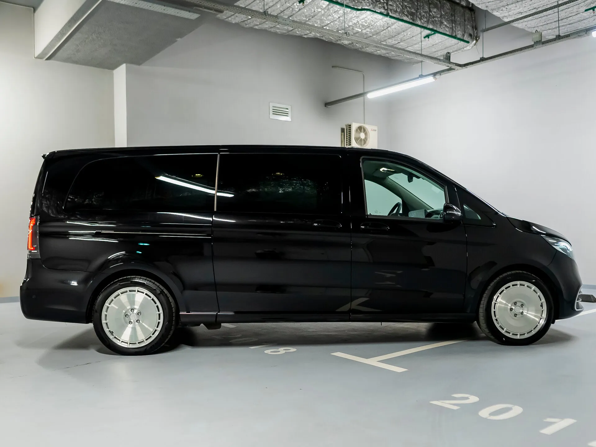 Mercedes-Benz V-Класс 300, Iii (W447) Рестайлинг 2 2024 фото 5