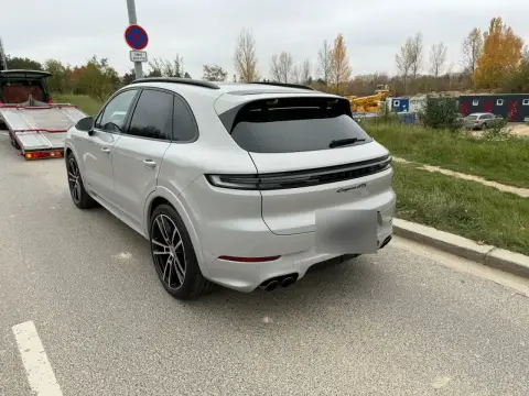 Porsche Cayenne Gts, Iii Рестайлинг 2024 — миниатюра 2