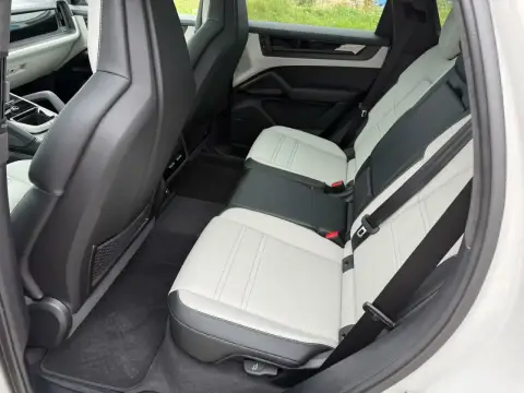 Porsche Cayenne Gts, Iii Рестайлинг 2024 — миниатюра 6