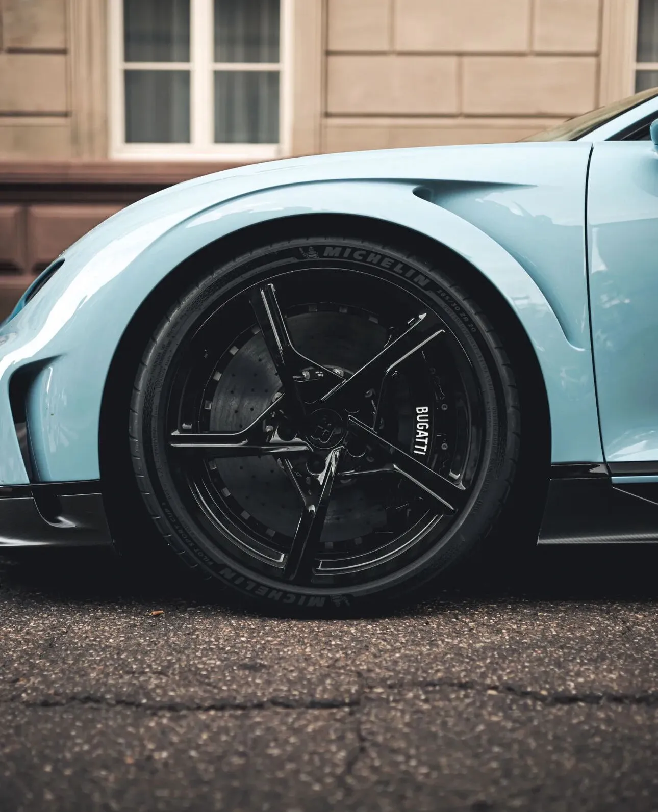 Bugatti Chiron, I 2023 фото 4