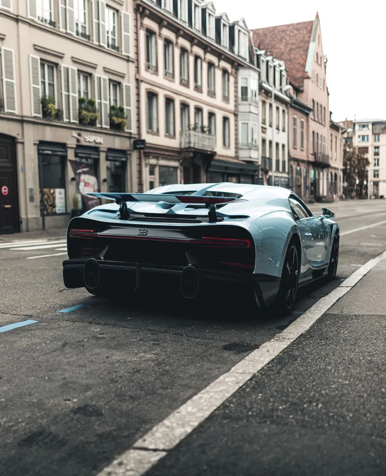 Bugatti Chiron, I 2023 фото 8