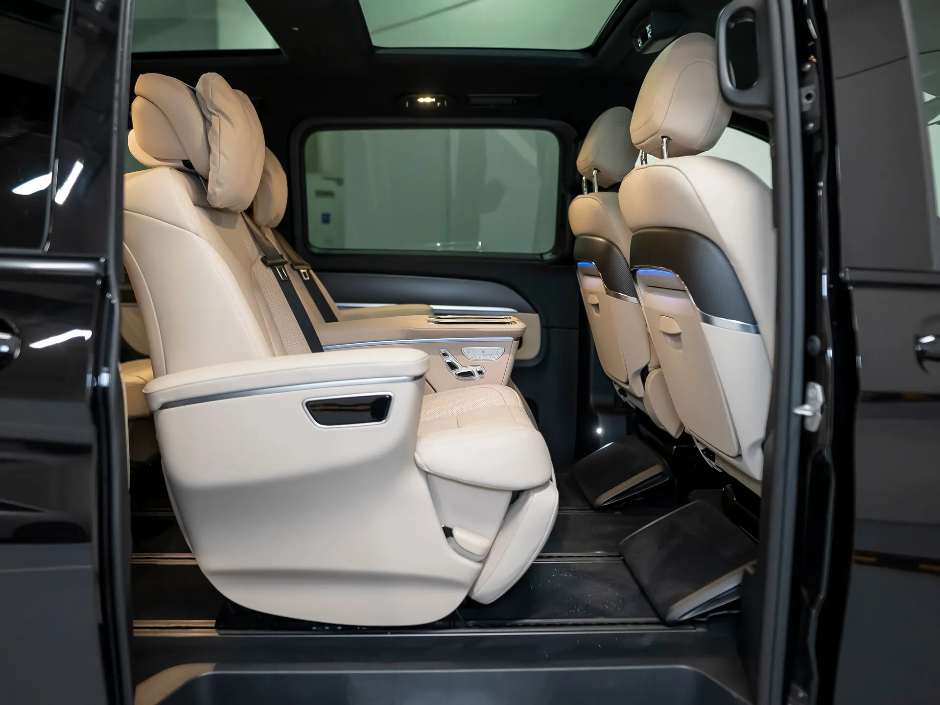 Mercedes-Benz V-Класс, Iii (W447) Рестайлинг 2 2025 фото 2