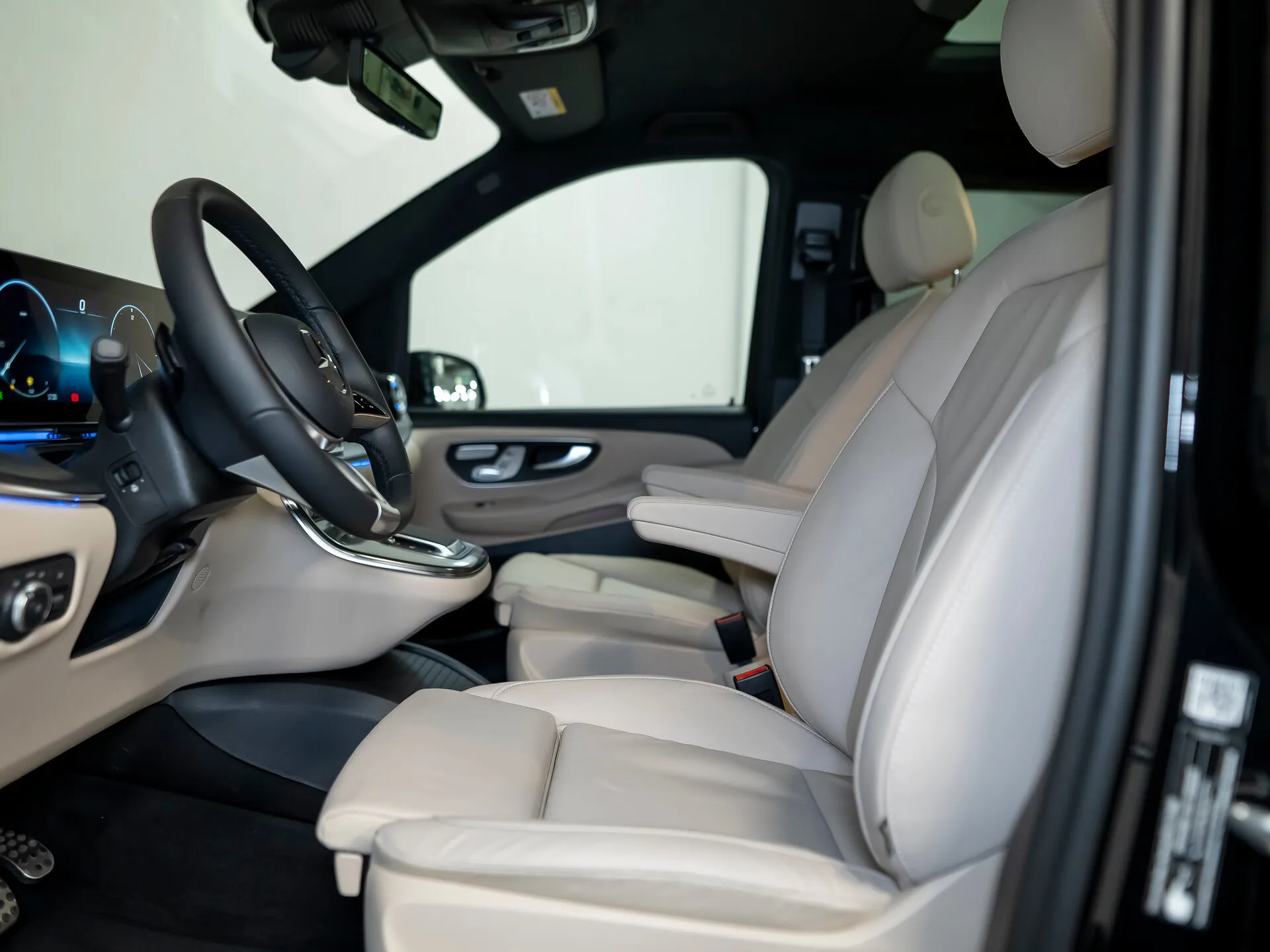 Mercedes-Benz V-Класс, Iii (W447) Рестайлинг 2 2025 фото 4