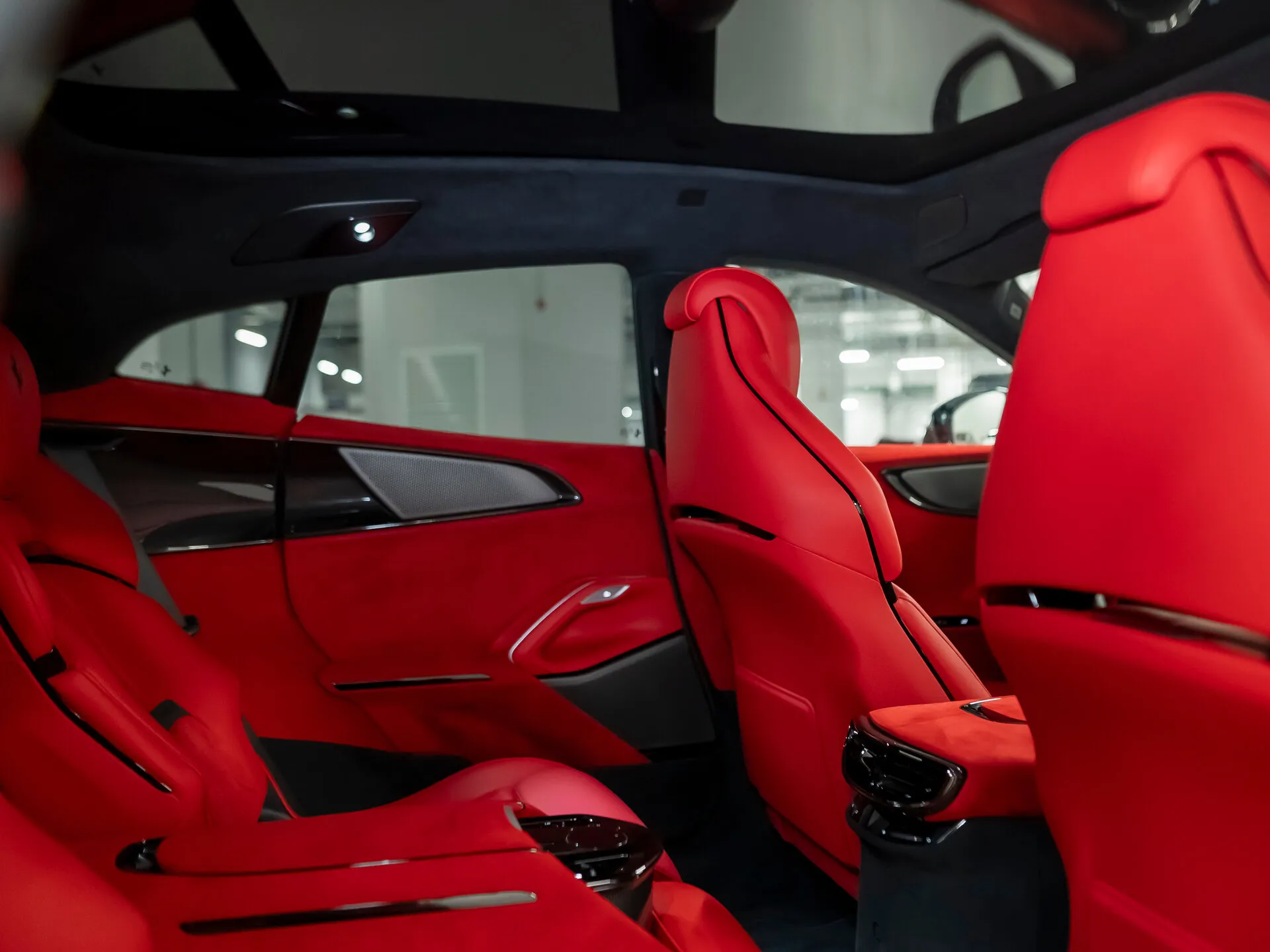 Ferrari Purosangue, I 2025 фото 3
