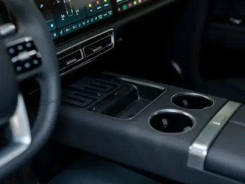 Li Auto L9, I Рестайлинг 2024 — миниатюра 2