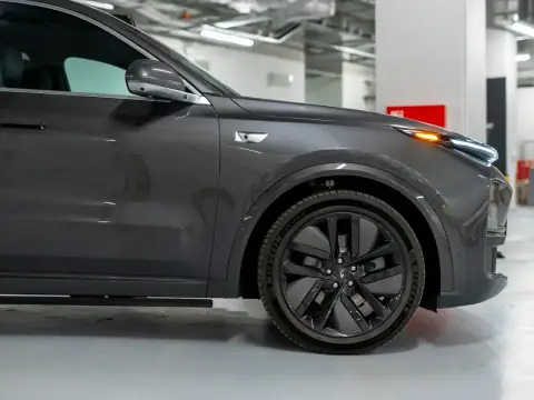 Li Auto L9, I Рестайлинг 2024 — миниатюра 10