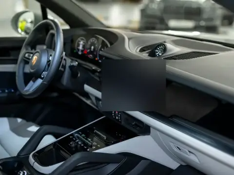 Porsche Cayenne Gts, Iii Рестайлинг 2026 — миниатюра 2
