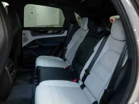 Porsche Cayenne Gts, Iii Рестайлинг 2026 — миниатюра 4