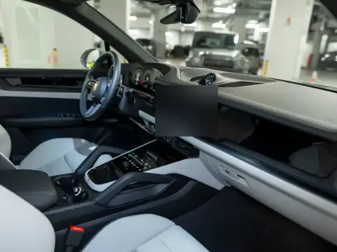 Porsche Cayenne Gts, Iii Рестайлинг 2026 — миниатюра 8
