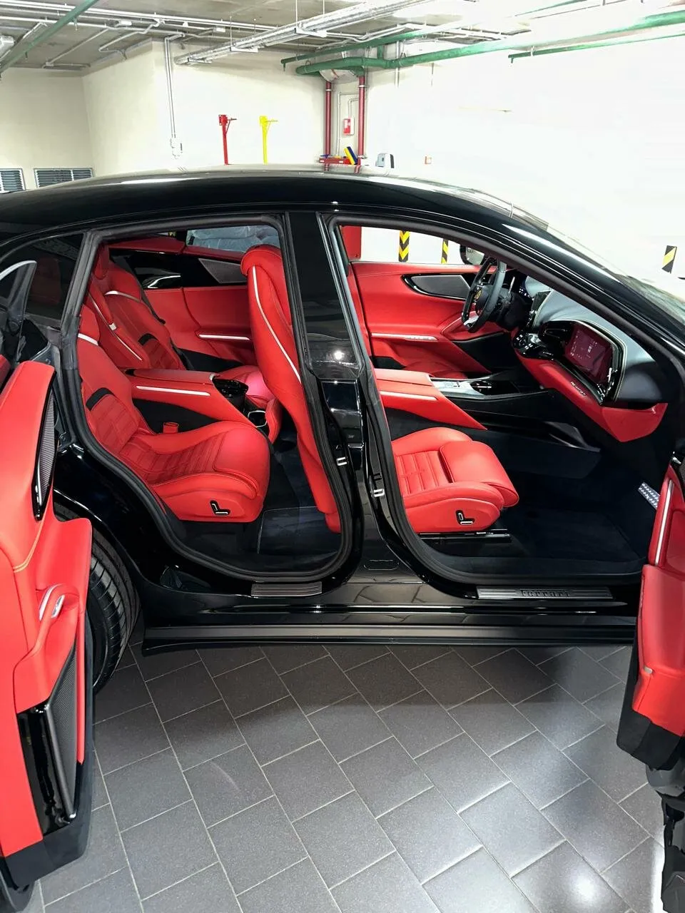 Ferrari Purosangue, I 2024 фото 6