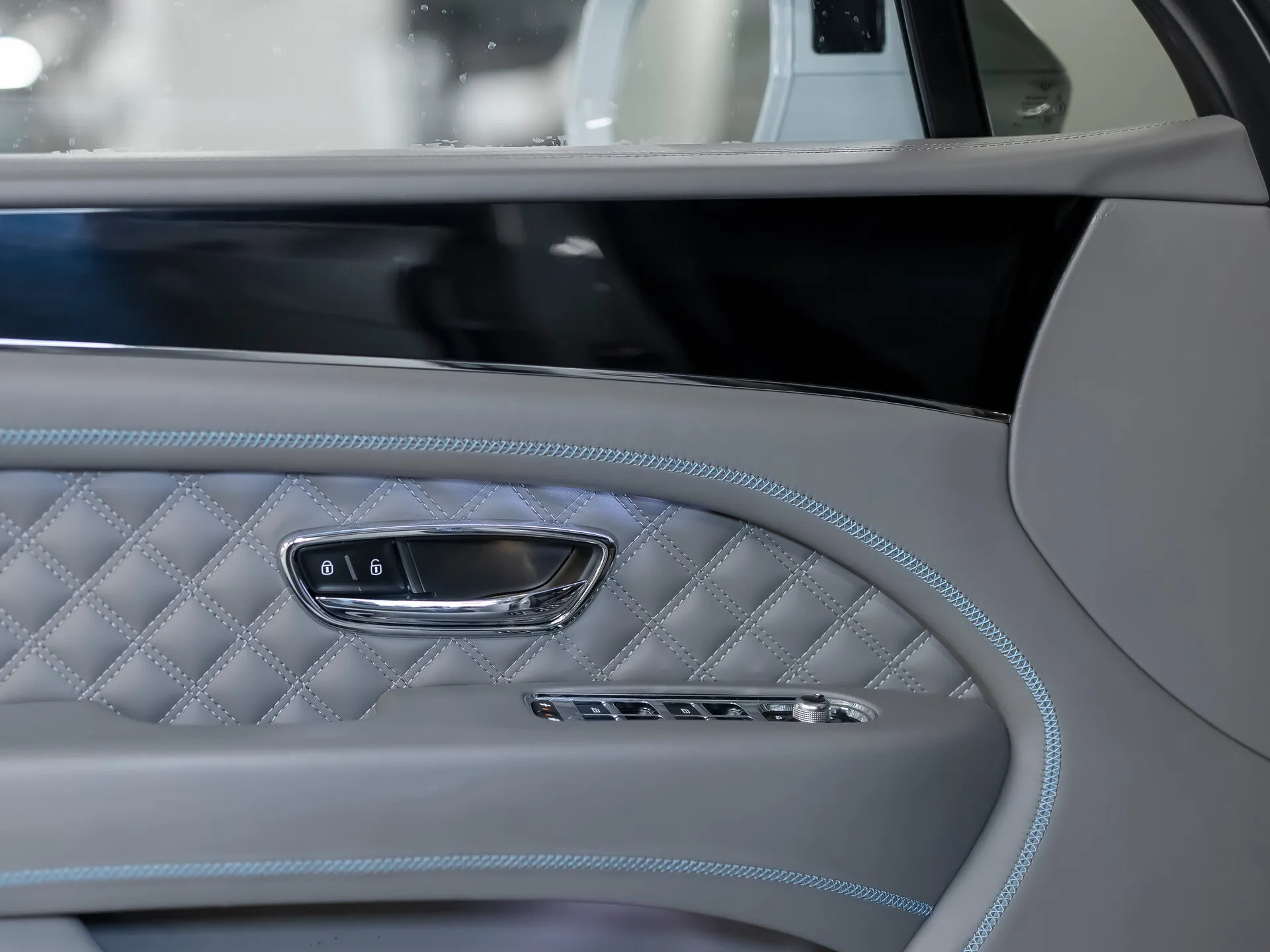 Bentley Bentayga, I Рестайлинг 2022 фото 2