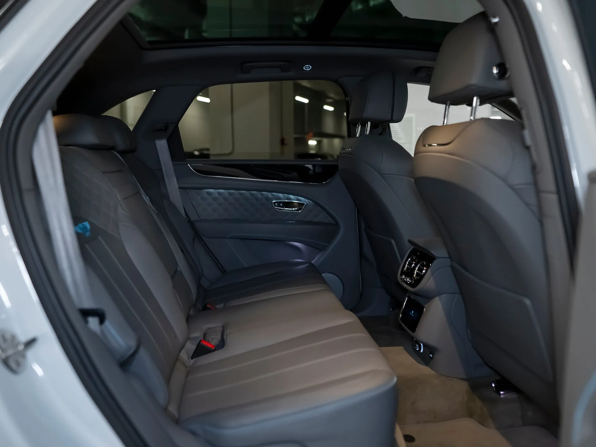 Bentley Bentayga, I Рестайлинг 2022 фото 5