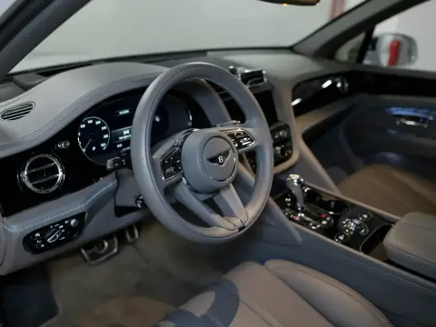 Bentley Bentayga, I Рестайлинг 2022 — миниатюра 8