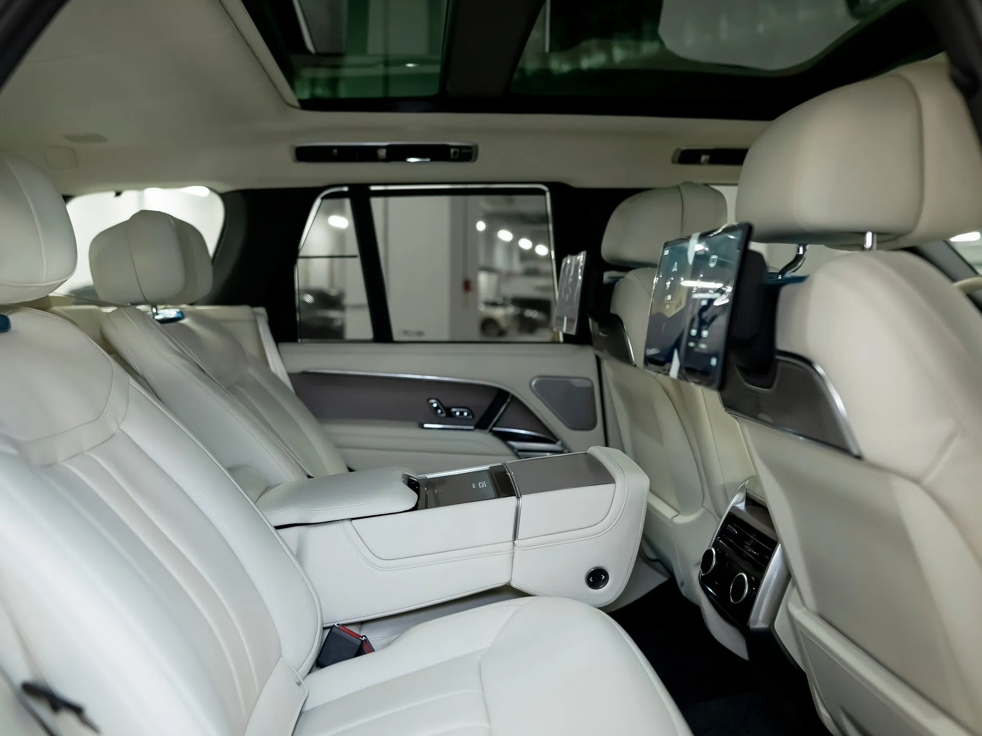 Land Rover Range Rover, V 2025 фото 6