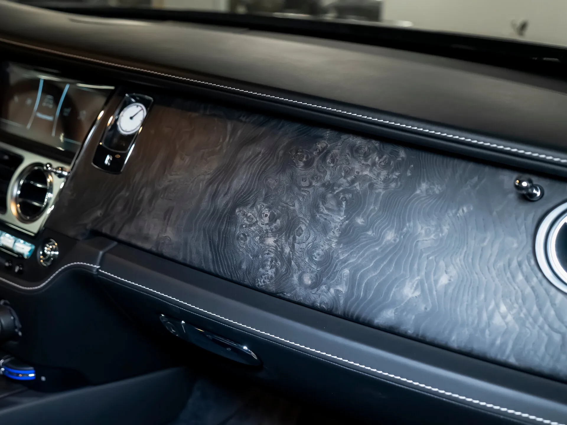 Rolls-Royce Wraith, I 2019 фото 4