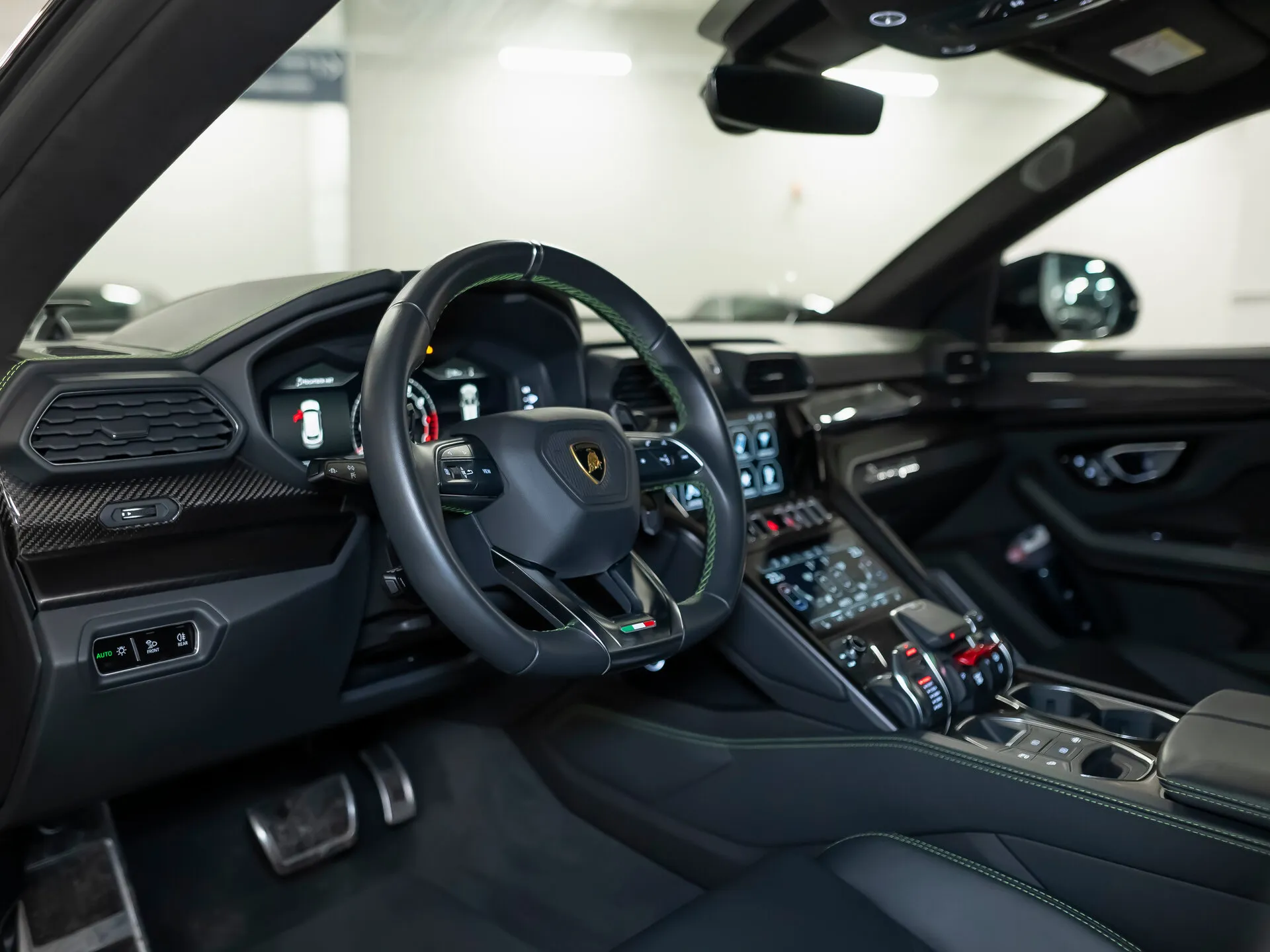 Lamborghini Urus, I Рестайлинг 2023 фото 5