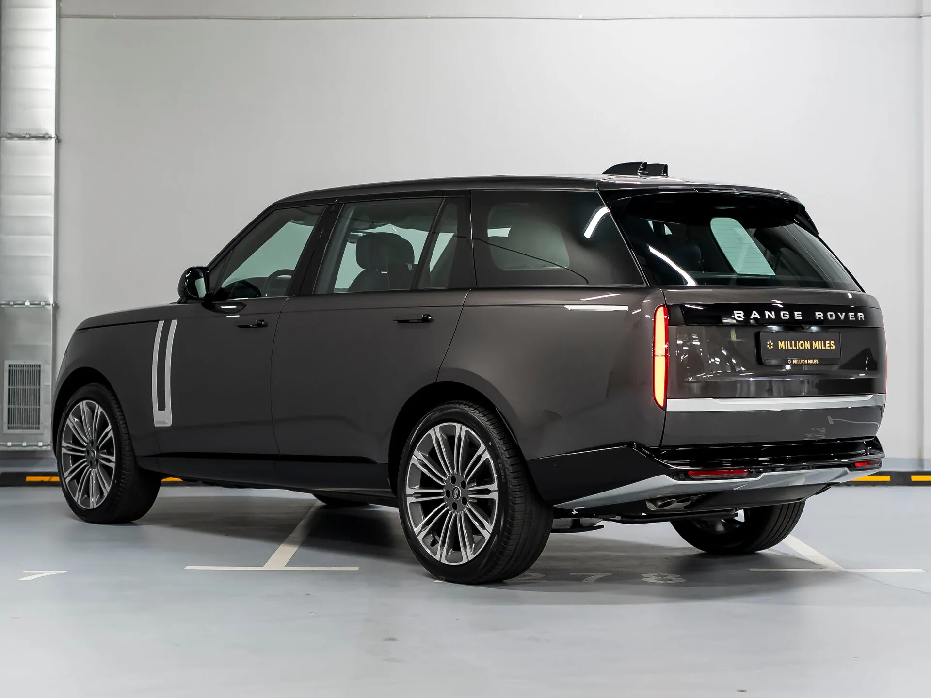 Land Rover Range Rover Long, V 2025 фото 4