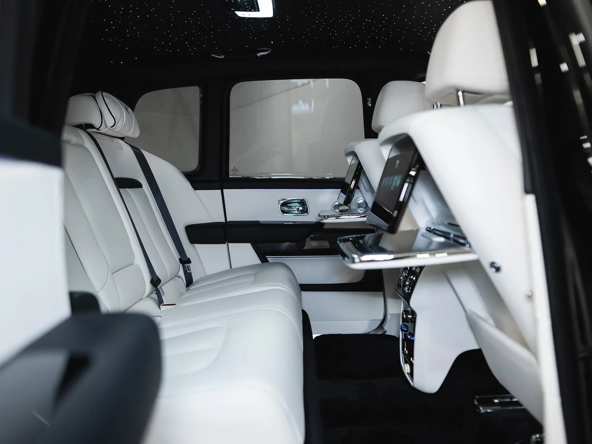 Rolls-Royce Cullinan, I Рестайлинг 2025 фото 9