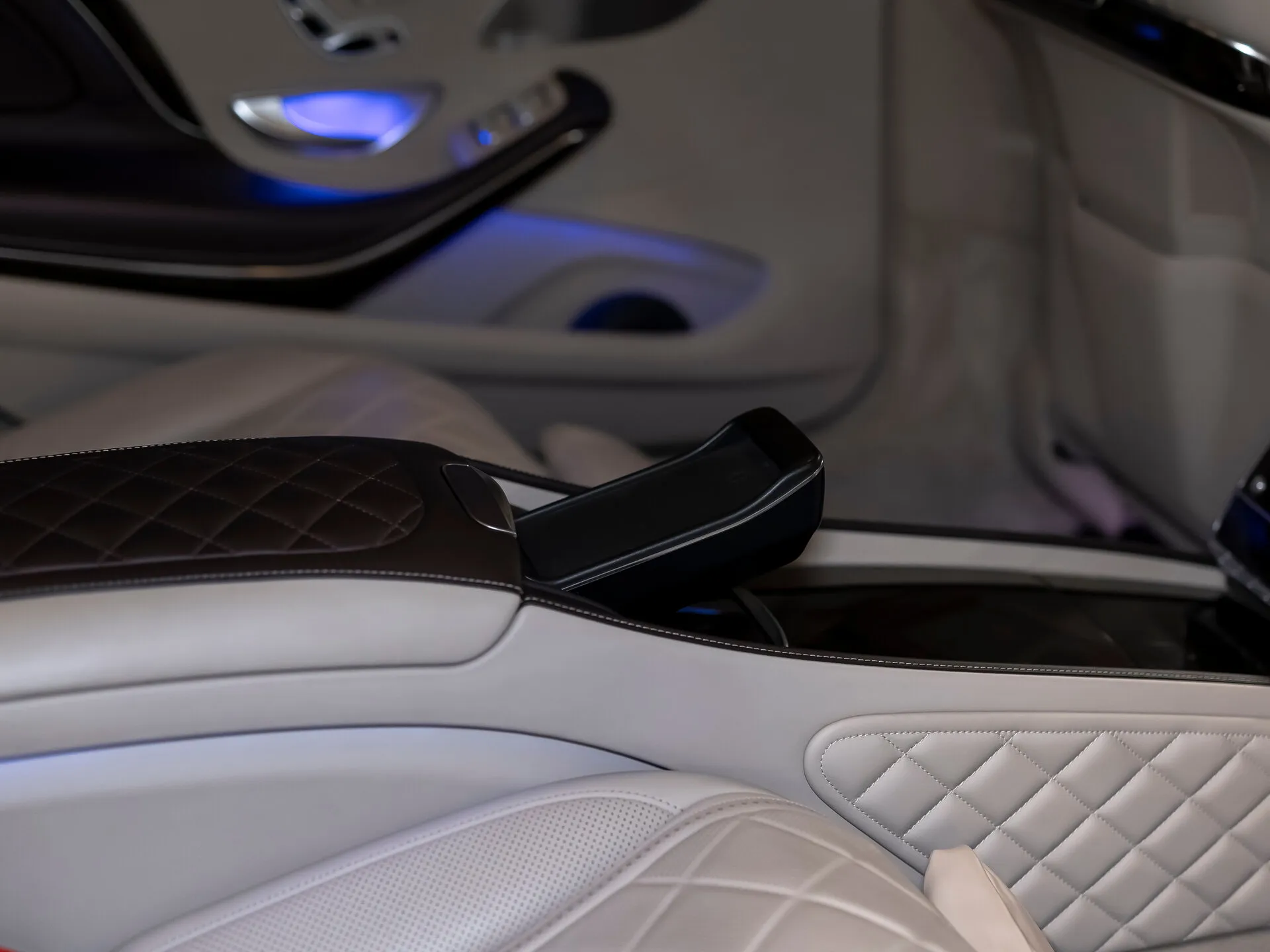 Mercedes-Benz MAYBACH S-Класс, I (X222) Рестайлинг 2017 фото 7