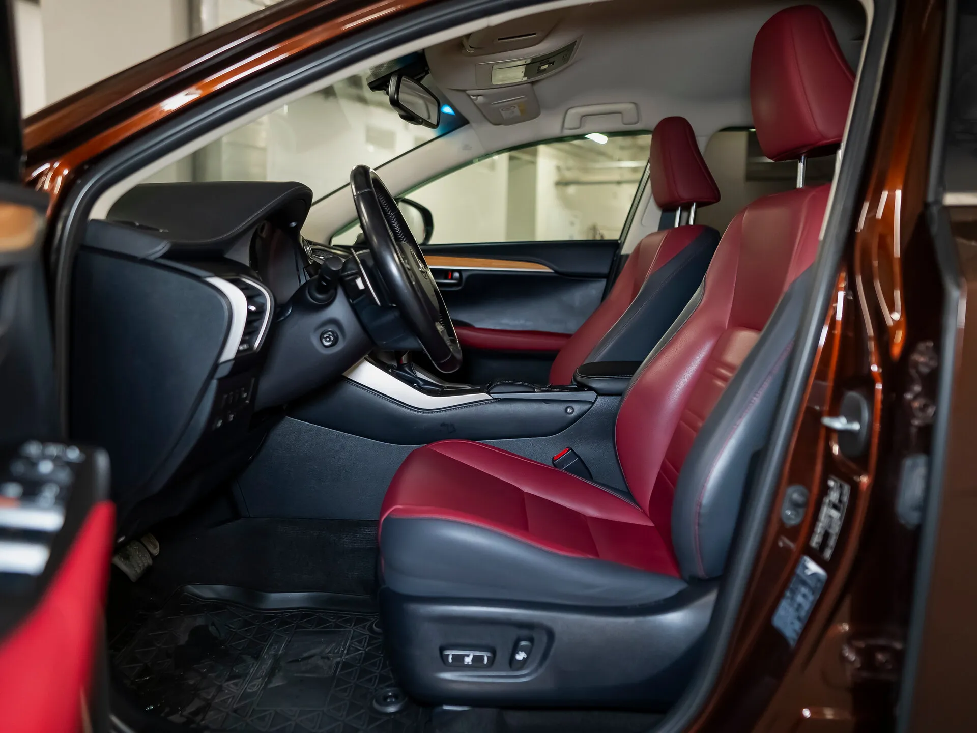 Lexus NX 200, I Рестайлинг 2020 фото 2