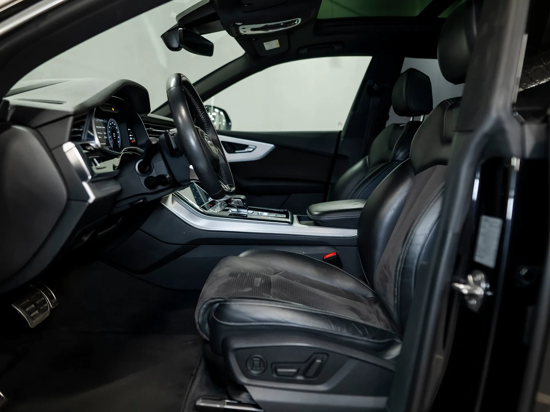 Audi Q8, I (4M) 2018 фото 4