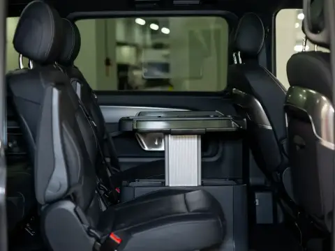 Mercedes-Benz V-Класс, Iii (W447) Рестайлинг 2 2024 — миниатюра 9